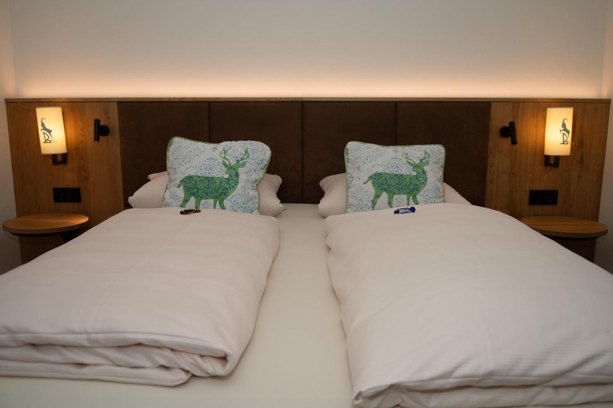 Hotel Bockmaier Oberpframmern Bagian luar foto