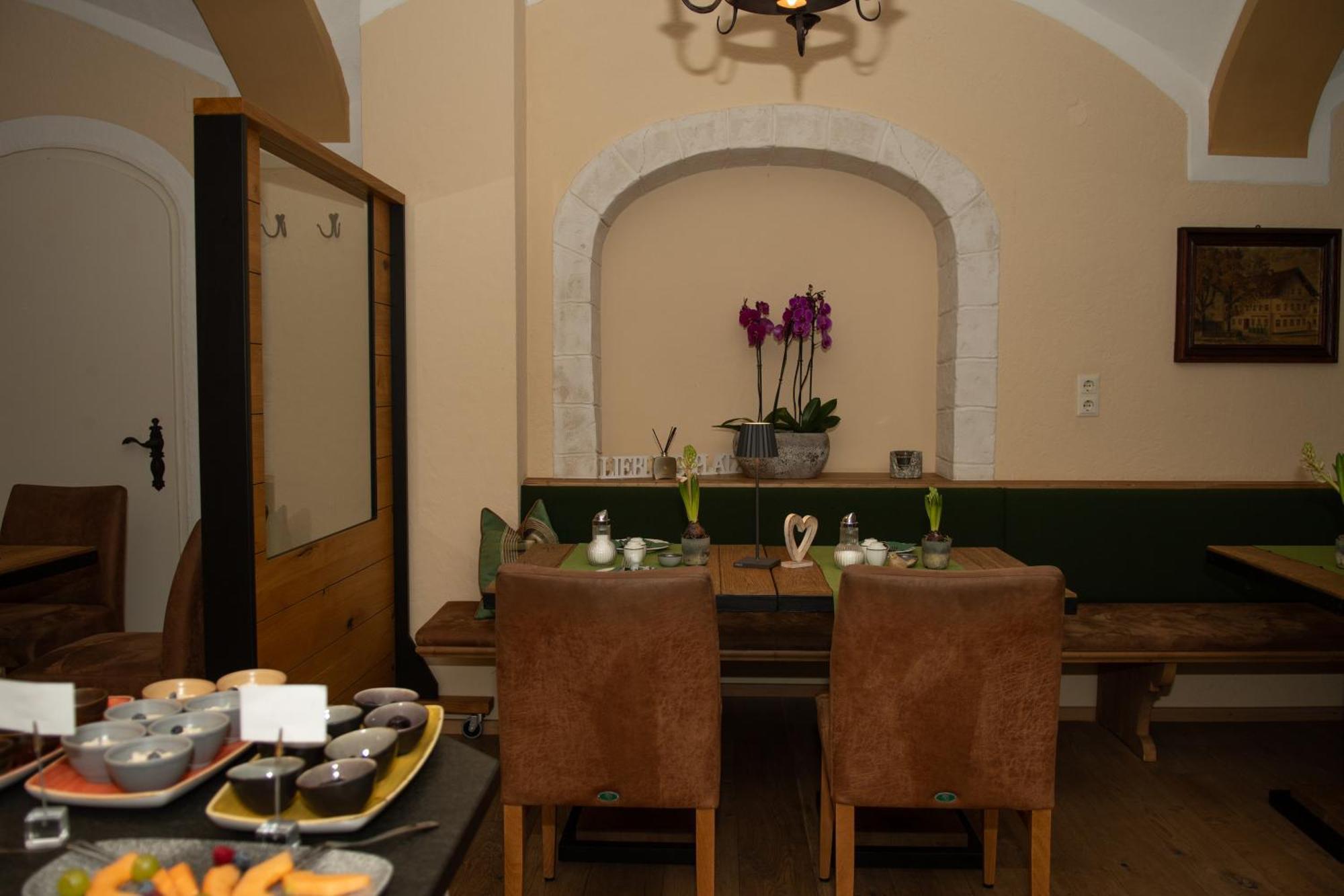 Hotel Bockmaier Oberpframmern Bagian luar foto