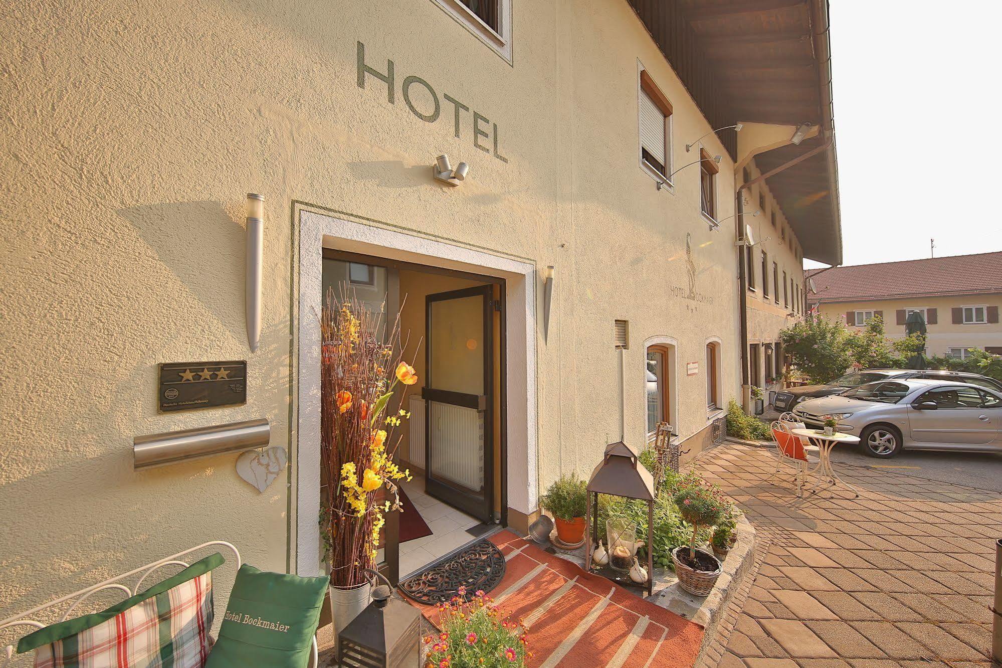 Hotel Bockmaier Oberpframmern Bagian luar foto