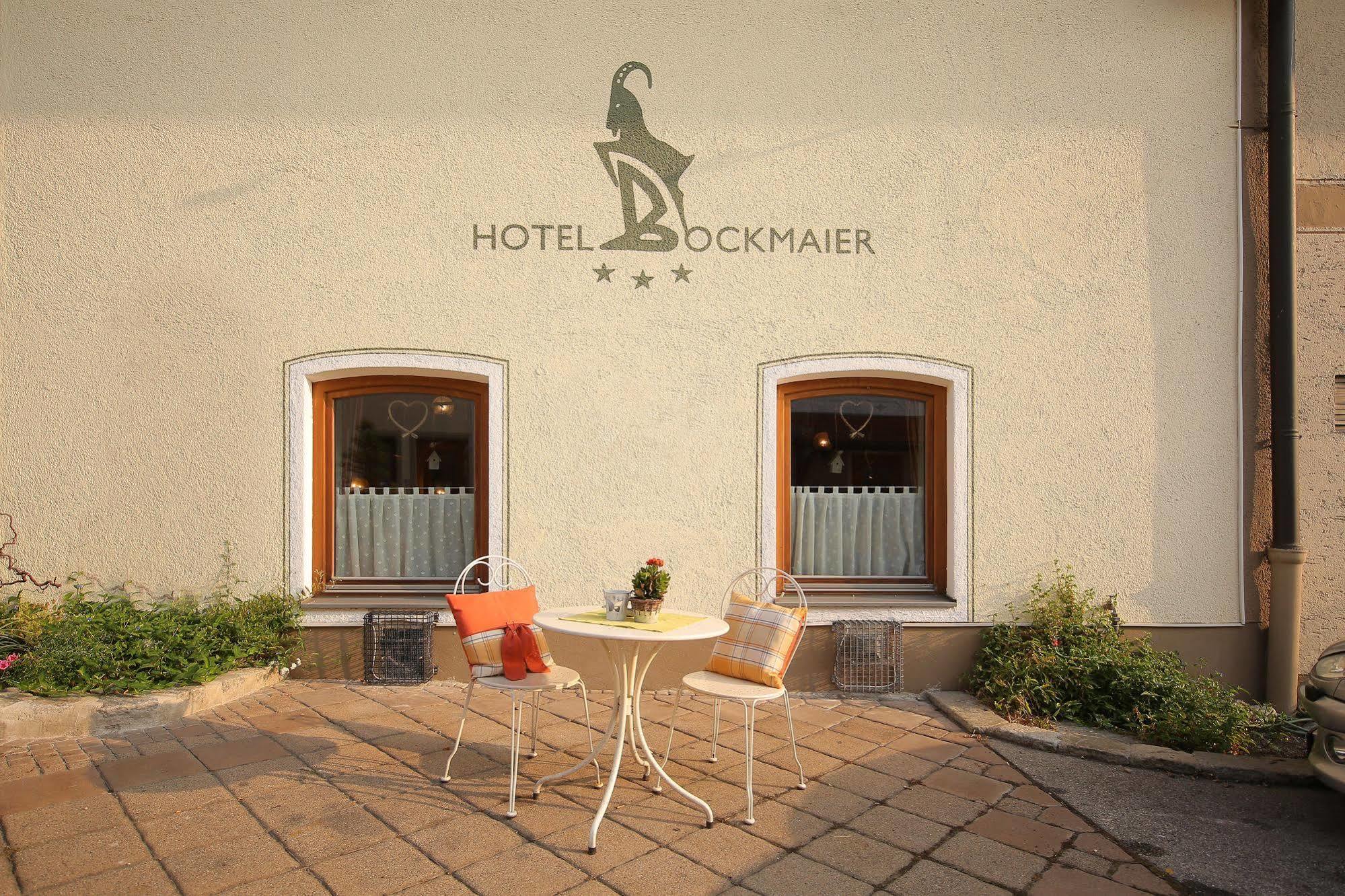 Hotel Bockmaier Oberpframmern Bagian luar foto
