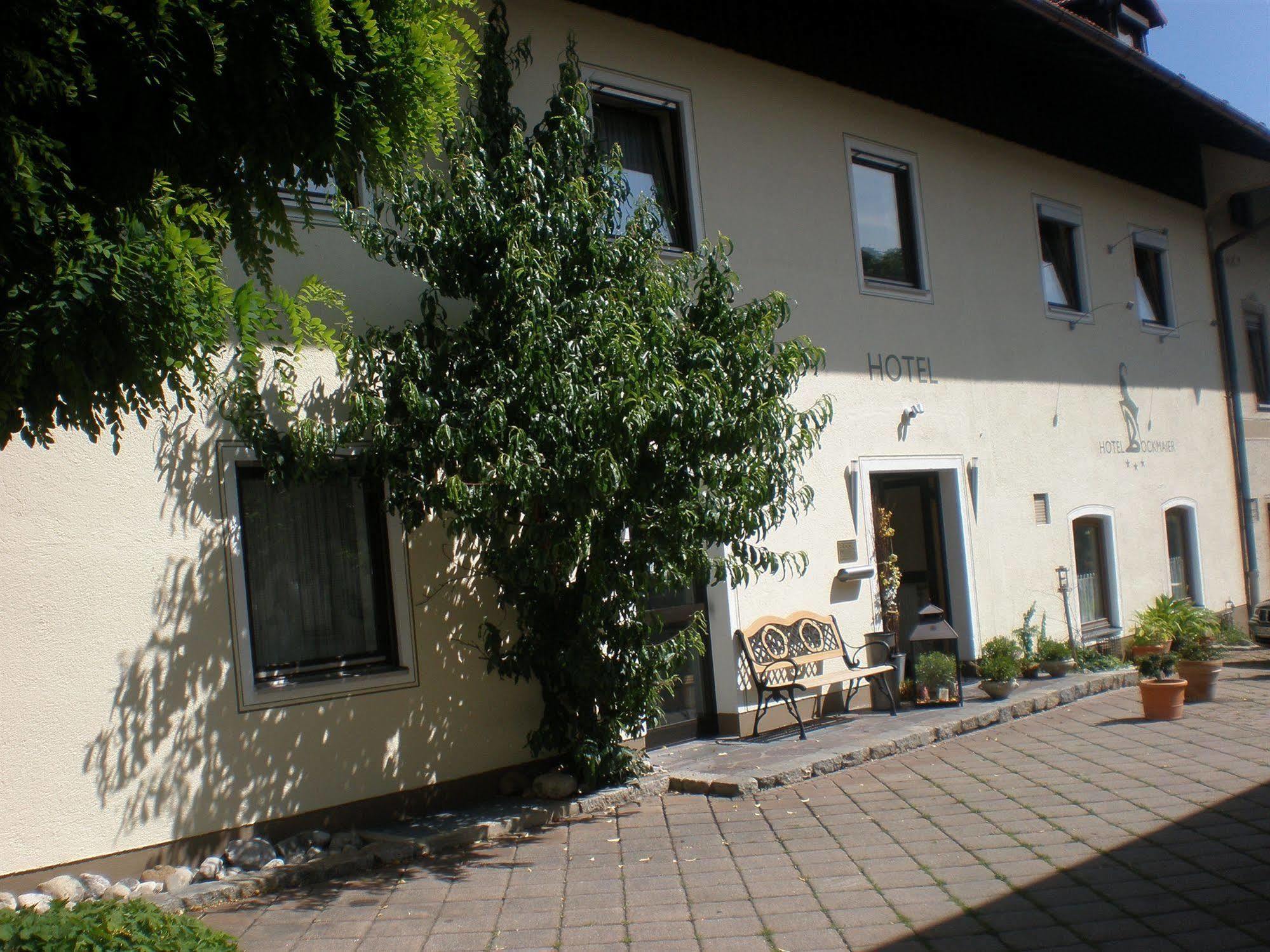 Hotel Bockmaier Oberpframmern Bagian luar foto
