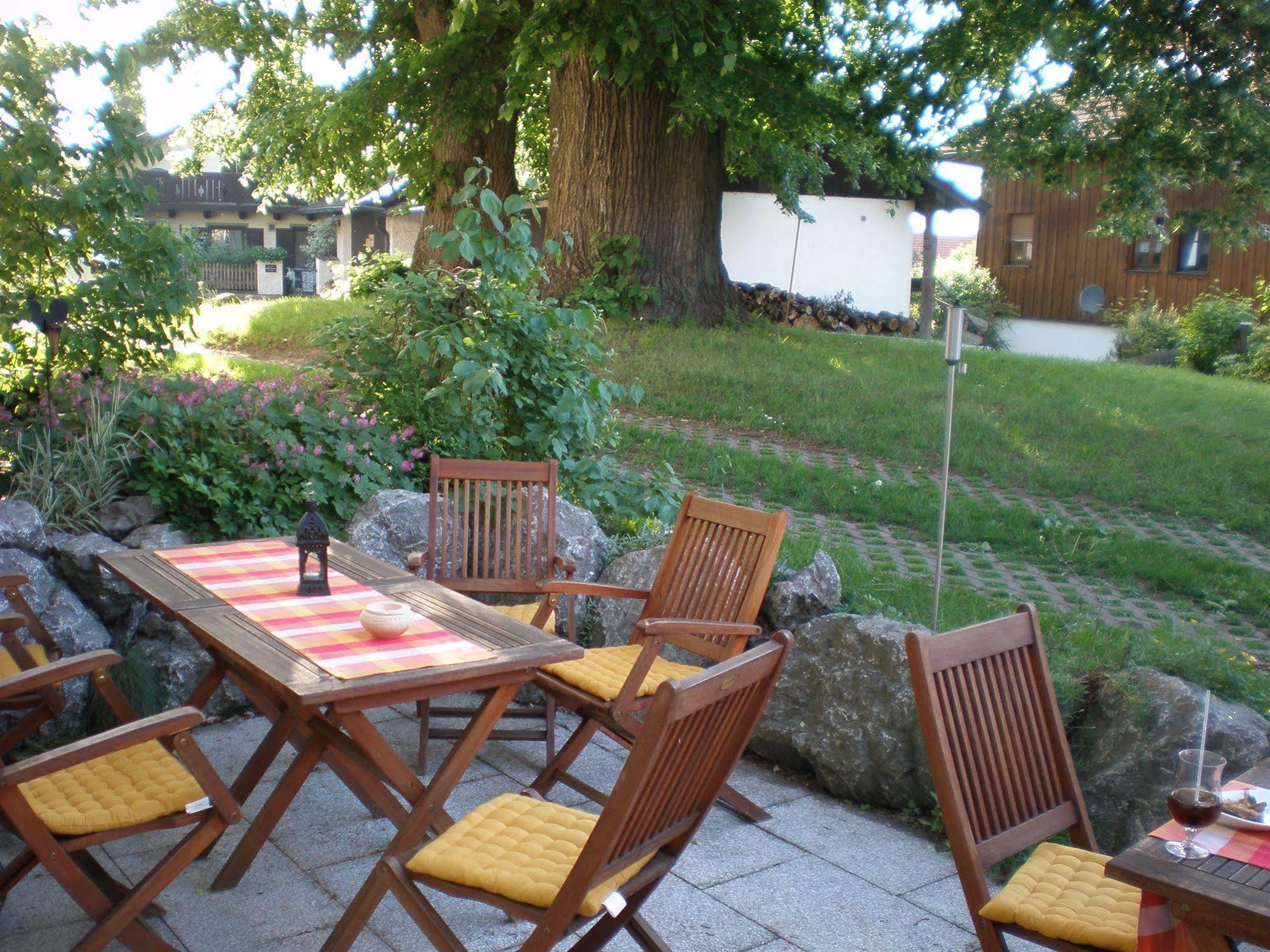 Hotel Bockmaier Oberpframmern Bagian luar foto